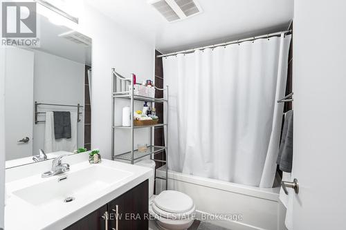 1008 - 1410 Dupont Street, Toronto, ON - Indoor Photo Showing Bathroom