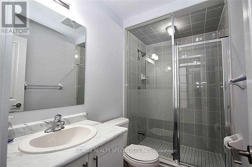 101 - 275 Roxton Road, Oakville, ON - Indoor Photo Showing Bathroom