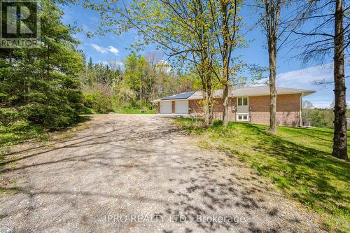 18697 Centreville Creek Road, Caledon, ON - Outdoor