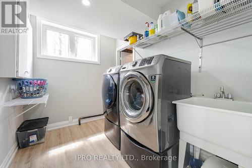 18697 Centreville Creek Road, Caledon, ON - Indoor Photo Showing Laundry Room