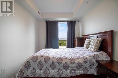 230 - 5010 Corporate Drive, Burlington, ON - Indoor Photo Showing Bedroom