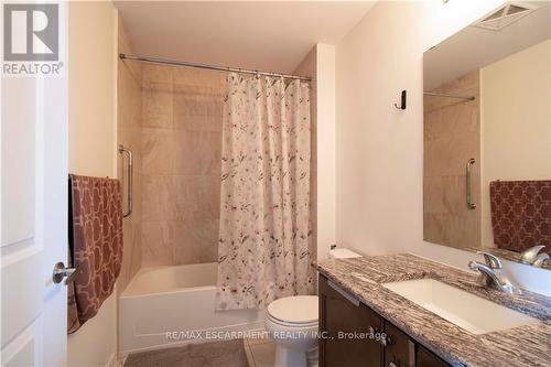 230 - 5010 Corporate Drive, Burlington (Uptown), ON - Indoor Photo Showing Bathroom