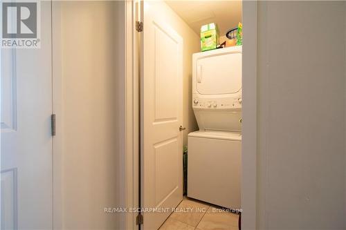 230 - 5010 Corporate Drive, Burlington (Uptown), ON - Indoor Photo Showing Laundry Room