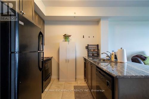 230 - 5010 Corporate Drive, Burlington, ON - Indoor Photo Showing Kitchen With Double Sink