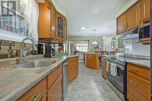316 Culver Place, London, ON - Indoor Photo Showing Kitchen