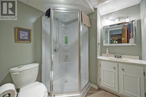 316 Culver Place, London, ON - Indoor Photo Showing Bathroom