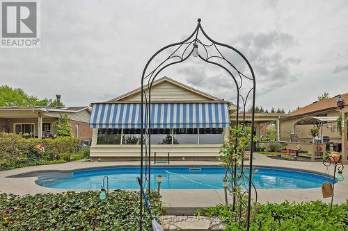 316 Culver Place, London, ON - Outdoor With In Ground Pool