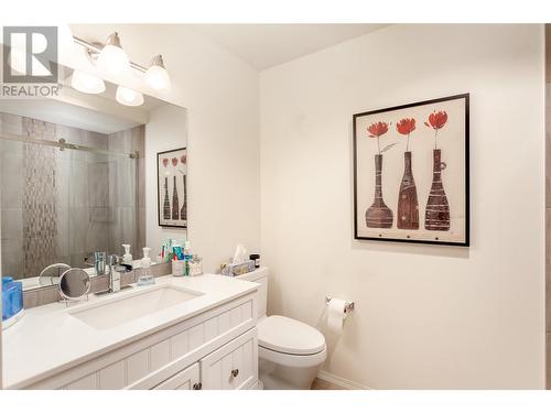 3805 30 Avenue Unit# 203, Vernon, BC - Indoor Photo Showing Bathroom