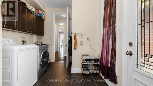 9 Pine Vista Avenue, Whitchurch-Stouffville, ON - Indoor Photo Showing Laundry Room