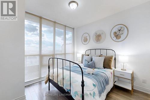 915 - 99 South Town Centre Boulevard, Markham, ON - Indoor Photo Showing Bedroom