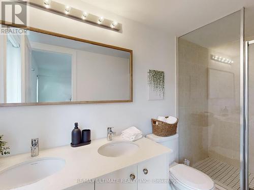 6859 Main Street, Whitchurch-Stouffville, ON - Indoor Photo Showing Bathroom