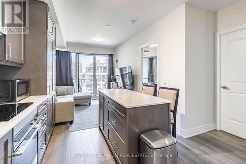 503 - 9085 Jane Street, Vaughan, ON - Indoor Photo Showing Kitchen With Upgraded Kitchen