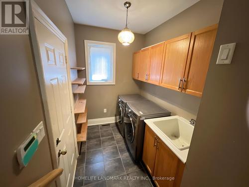 6 Marble Bridge Drive, Richmond Hill, ON - Indoor Photo Showing Laundry Room
