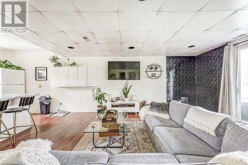 19 Black School Road, Kawartha Lakes, ON - Indoor Photo Showing Living Room