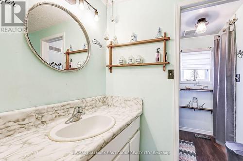 19 Black School Road, Kawartha Lakes, ON - Indoor Photo Showing Bathroom