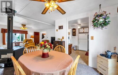 18 Circle Drive, Kawartha Lakes, ON - Indoor Photo Showing Dining Room