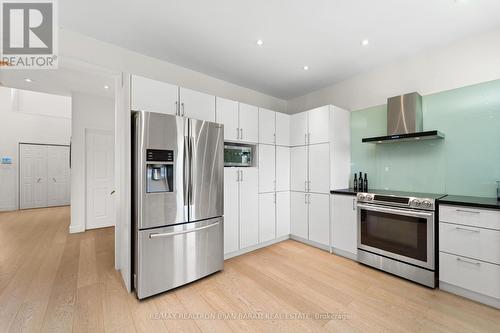 46 Garnier Court, Toronto, ON - Indoor Photo Showing Kitchen With Stainless Steel Kitchen