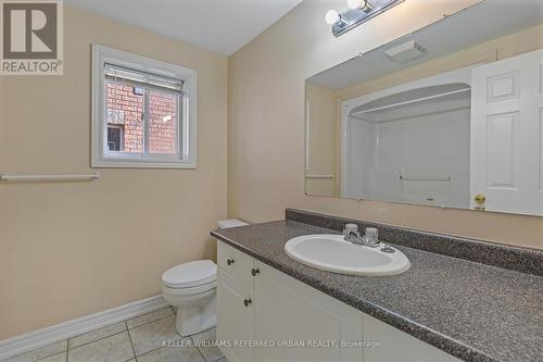 173 Simcoe Street, Bradford West Gwillimbury, ON - Indoor Photo Showing Bathroom