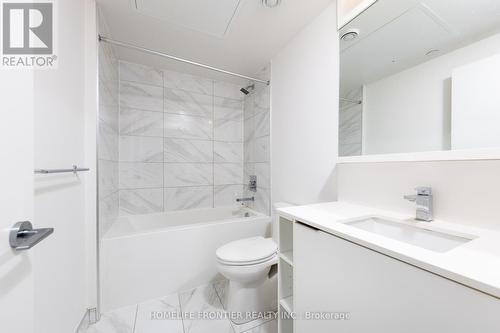 3009 - 85 Wood Street, Toronto, ON - Indoor Photo Showing Bathroom
