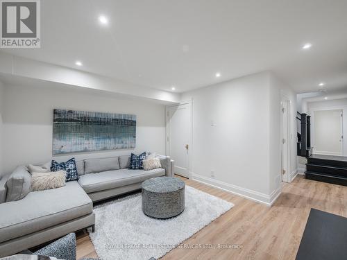 115 Sherwood Avenue, Toronto, ON - Indoor Photo Showing Living Room