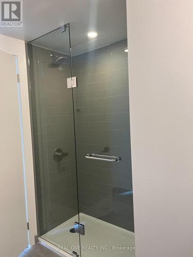 2116 - 319 Jarvis Street, Toronto, ON - Indoor Photo Showing Bathroom