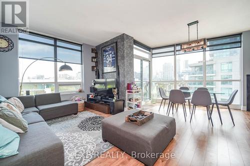 730 - 231 Fort York Boulevard, Toronto, ON - Indoor Photo Showing Living Room With Fireplace