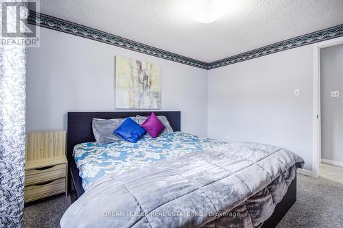 399 Dickens Drive, Oshawa, ON - Indoor Photo Showing Bedroom