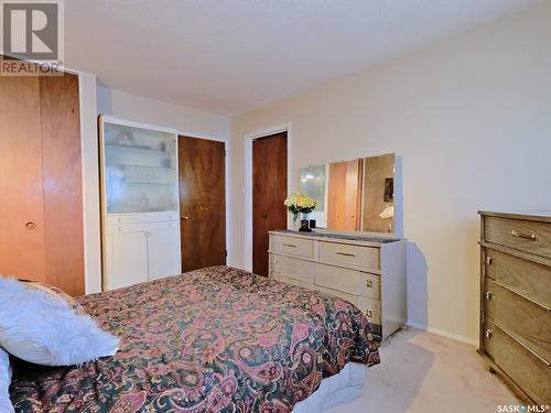 1102 King Street, Rosetown, SK - Indoor Photo Showing Bedroom