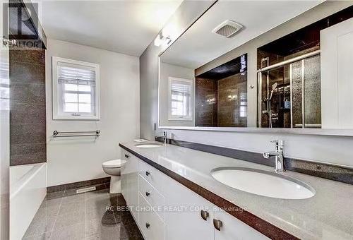 29 Mill Street, Vaughan, ON - Indoor Photo Showing Bathroom