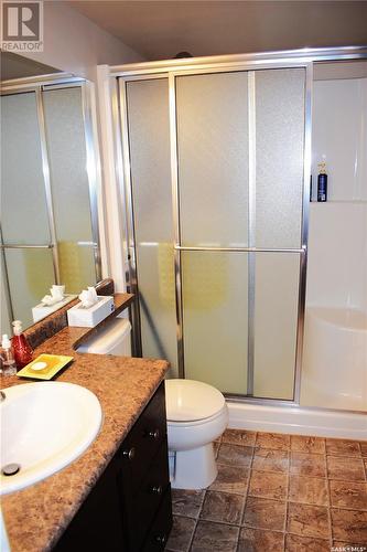 109 215 Smith Street N, Regina, SK - Indoor Photo Showing Bathroom