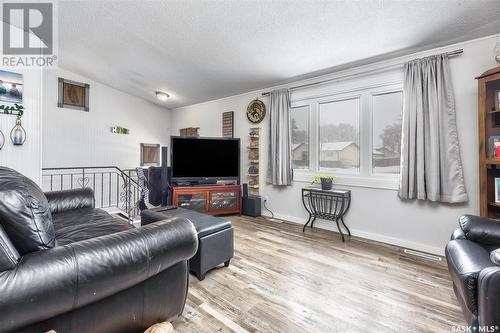 1151 Knox Place, Prince Albert, SK - Indoor Photo Showing Living Room