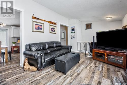 1151 Knox Place, Prince Albert, SK - Indoor Photo Showing Living Room