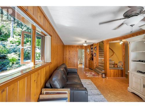 2726 Tranquil Place, Blind Bay, BC - Indoor Photo Showing Other Room