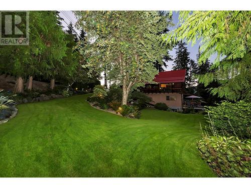 2726 Tranquil Place, Blind Bay, BC - Outdoor