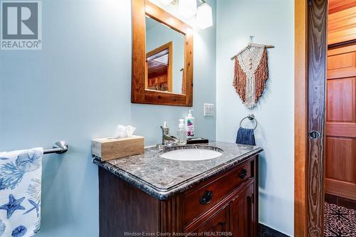 5058 St. Clair Road, Lakeshore, ON - Indoor Photo Showing Bathroom