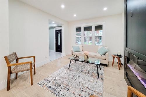 49 Carrick Avenue, Hamilton, ON - Indoor Photo Showing Living Room