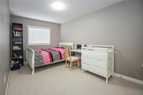 51 Redcedar Crescent, Stoney Creek, ON - Indoor Photo Showing Bedroom