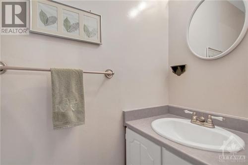 106 Martin Street, Richmond, ON - Indoor Photo Showing Bathroom