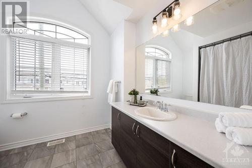 1780 Maple Grove Road, Ottawa, ON - Indoor Photo Showing Bathroom