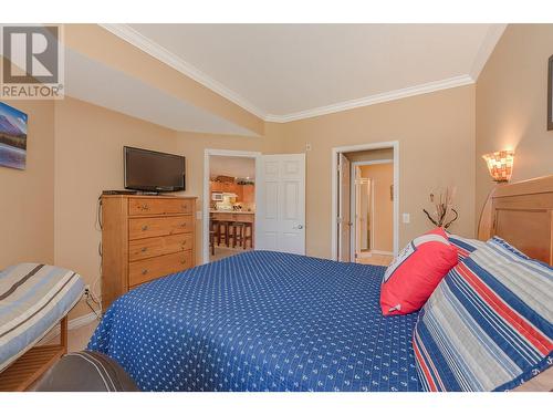 1118 Riverside Avenue Unit# D203, Sicamous, BC - Indoor Photo Showing Bedroom