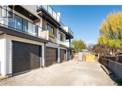 857 Kinnear Court, Kelowna, BC - Outdoor With Balcony With Exterior