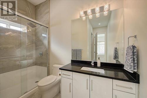 3410 Chocolate Lily Lane, Kelowna, BC - Indoor Photo Showing Bathroom