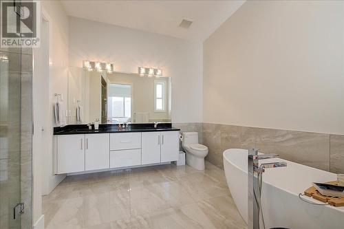 3410 Chocolate Lily Lane, Kelowna, BC - Indoor Photo Showing Bathroom