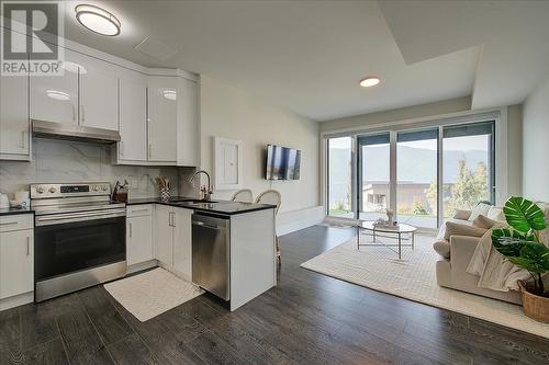 3410 Chocolate Lily Lane, Kelowna, BC - Indoor Photo Showing Kitchen