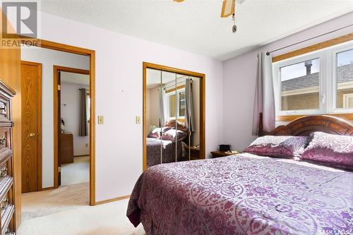2214 Assiniboine Avenue E, Regina, SK - Indoor Photo Showing Bedroom