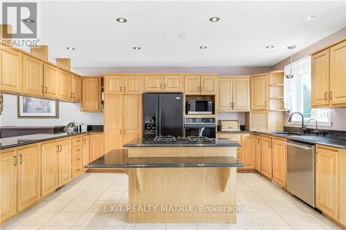 9 Landriault Street, Prescott And Russell, ON - Indoor Photo Showing Kitchen With Double Sink