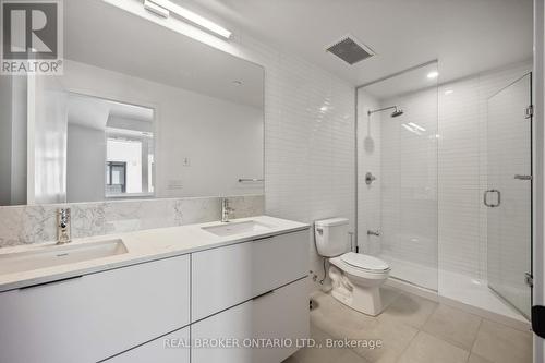 Th11 - 100 River Street, Toronto, ON - Indoor Photo Showing Bathroom