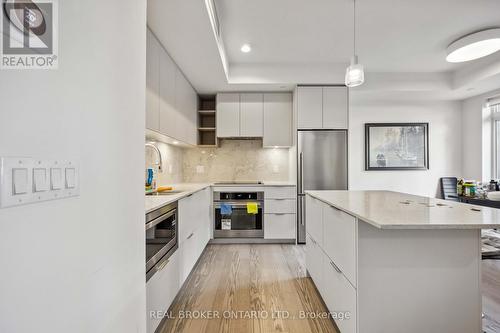 Th11 - 100 River Street, Toronto, ON - Indoor Photo Showing Kitchen With Upgraded Kitchen
