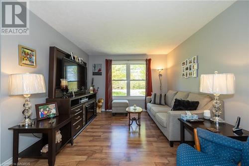 123738 Story Book Park Road, Meaford, ON - Indoor Photo Showing Living Room