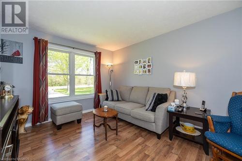 123738 Story Book Park Road, Meaford, ON - Indoor Photo Showing Living Room